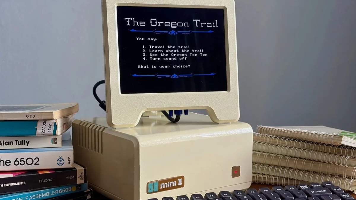 SB Mini II, Apple II Plus’ı modern parçalarla donanımda klonluyor