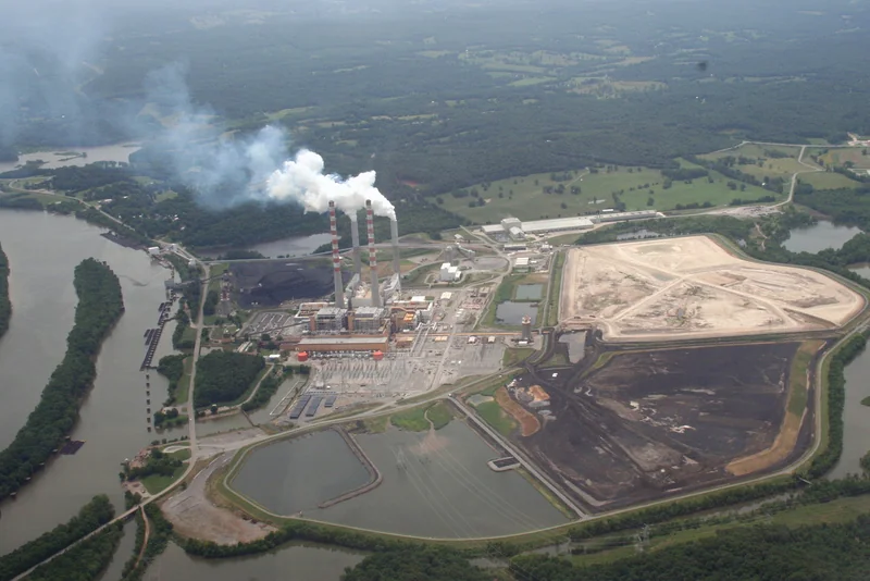 Aerial view of the Tennessee Valley Authority’s Cumberland Fossil Plant in Cumberland City, Tenn.