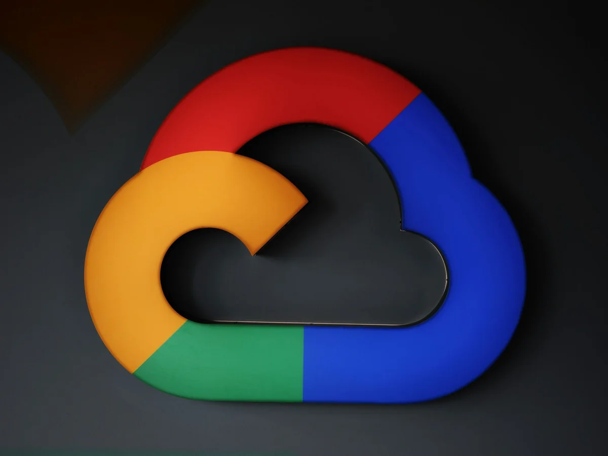 İngiltere, planlama süreçlerinde Google Cloud AI kullanımını genişletiyor İngiltere, planlama süreçlerinde Google Cloud AI kullanımını genişletiyor