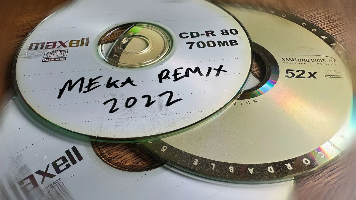 İngiltere’de izinsiz remix CD satan kişiye ertelenmiş hapis İngiltere'de izinsiz remix CD satan kişiye ertelenmiş hapis