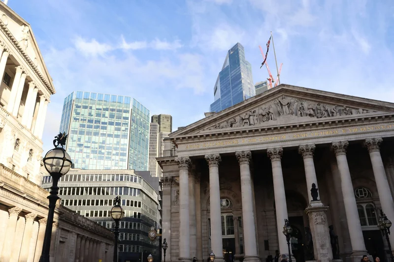 Bank of England reviews AI rules for agentic AI in finance