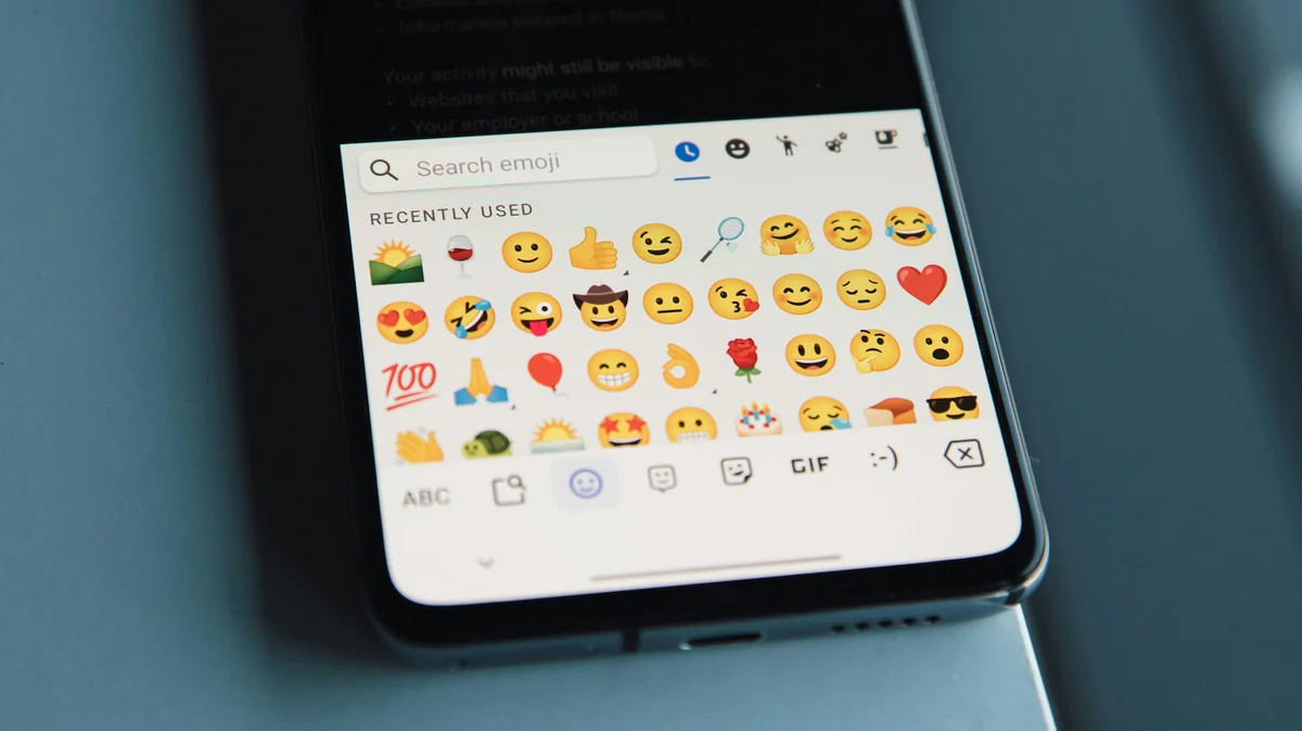 Unicode 18 ile gelecek 9 yeni emoji arasında Cracking Face var