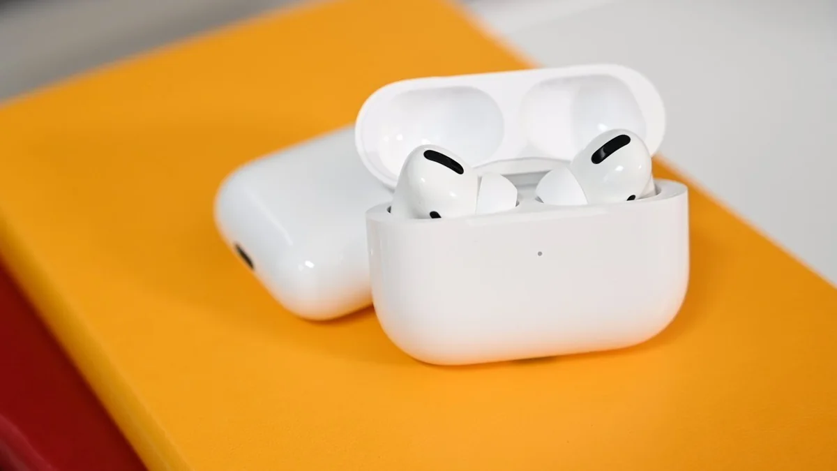Apple, AirPods serisi için yeni beta firmware yayınladı