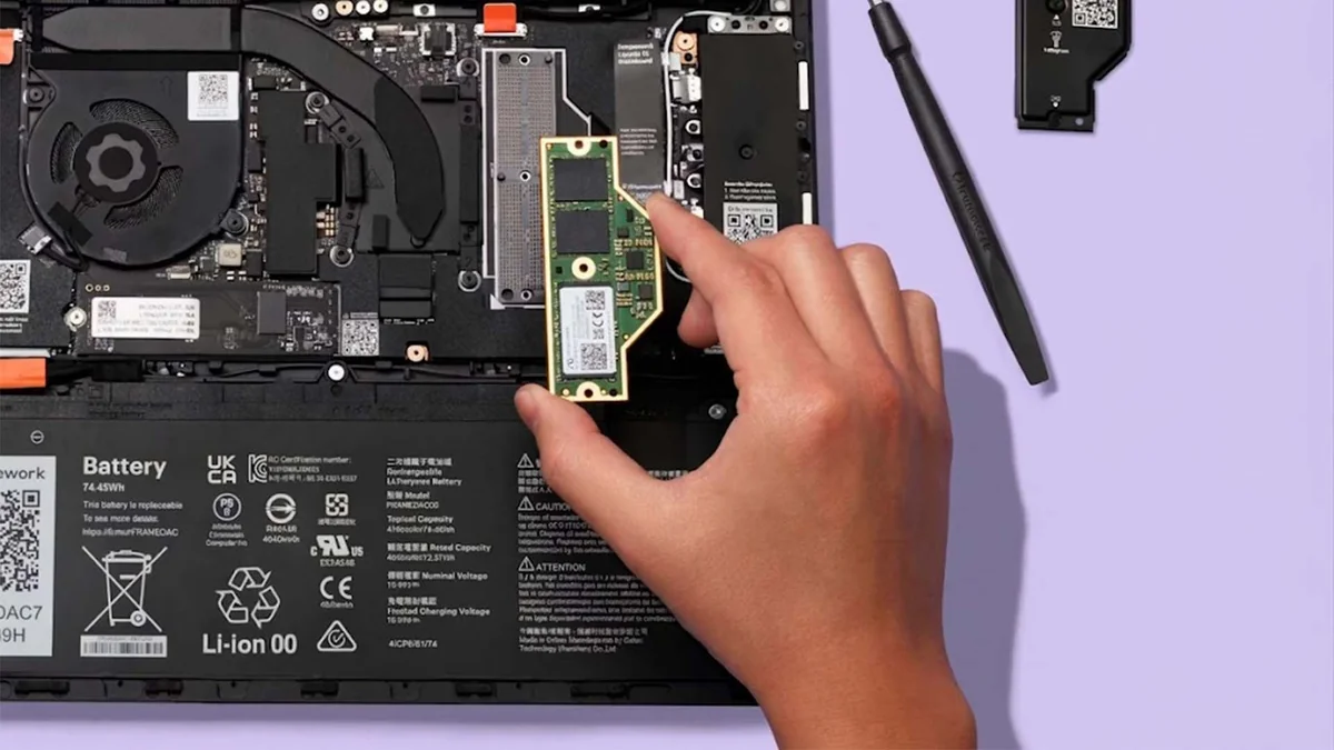 Framework Laptop 13 Pro, M5 MacBook Pro’ya bellek hızında geride