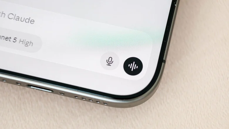 A closeup of the voice mode icon.
