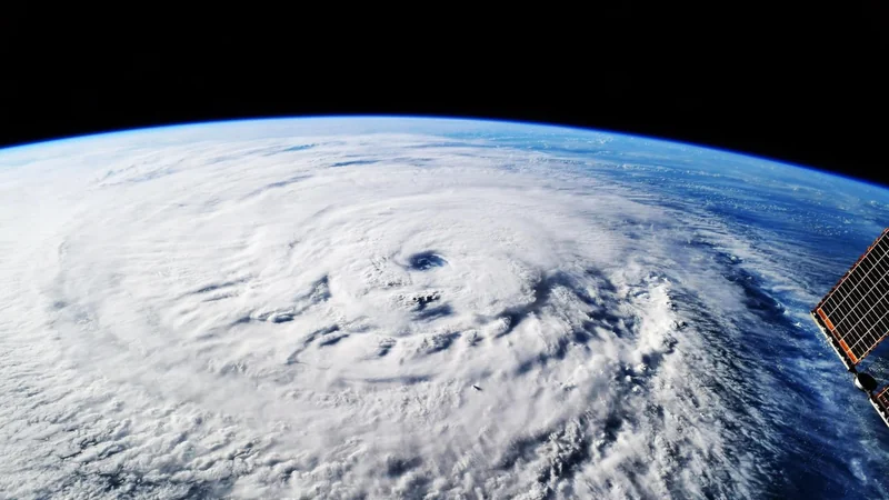 Google WeatherNext, kasırga tahminlerinde 1 gün avantaj sağladı