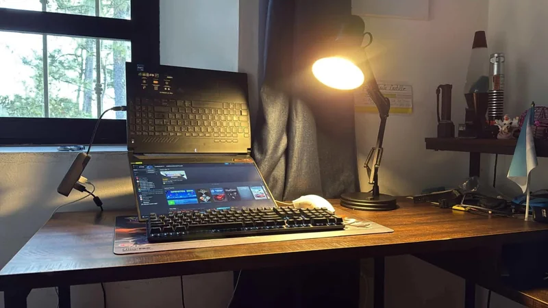 ASUS TUF gaming laptop hinge broke when display was placed upside down