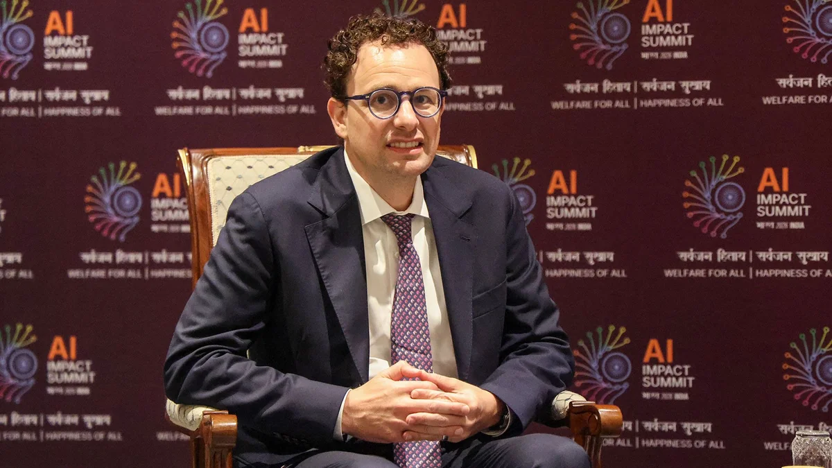 Anthropic CEO’su yeni AI modelleri için yavaşlama çağrısı yaptı